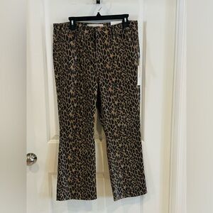 Soft Surroundings Fly Front Kick Flare Jeans MSRP $110 - NWT